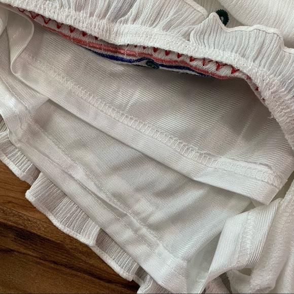 chelsea and violet white embroidered shorts - Picture 6 of 10